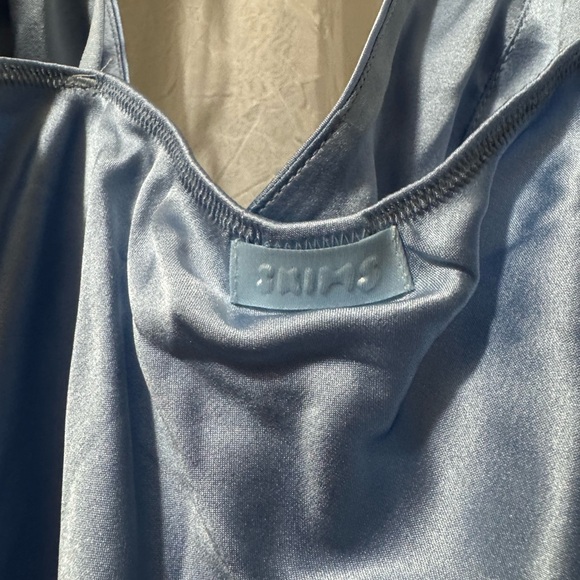 SKIMS Silk Cami Top in Glacier - Picture 3 of 4